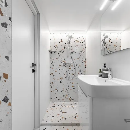 Vega Self Checkin Апартаменты *